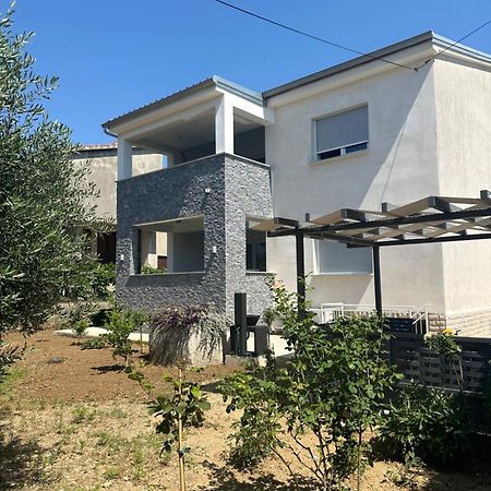Villa Luka Baska Eksteriør billede